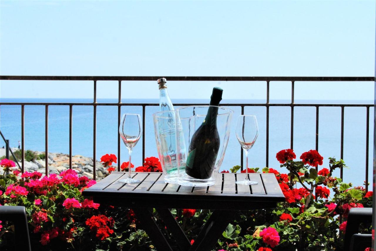Tramonto Sul Mare - Sea Suite Savona Buitenkant foto