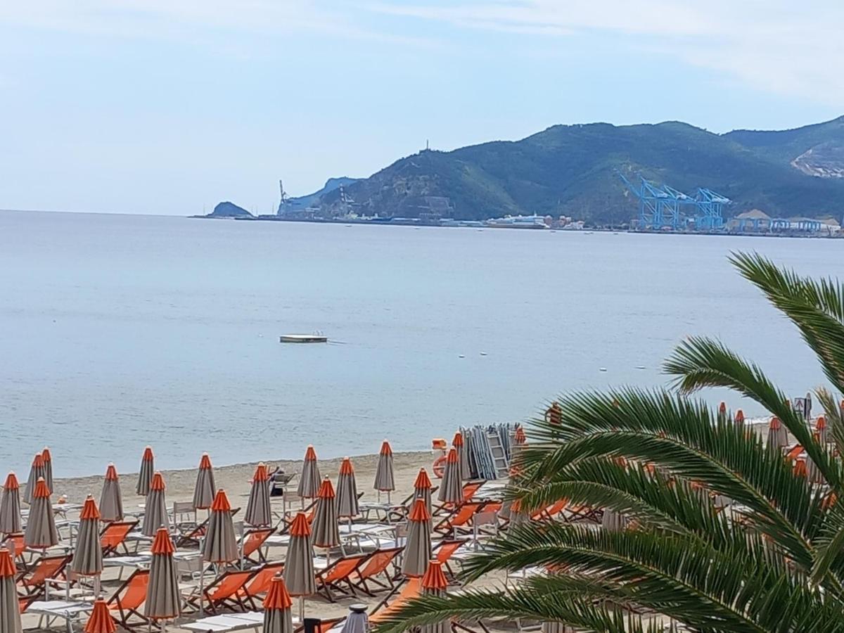 Tramonto Sul Mare - Sea Suite Savona Buitenkant foto