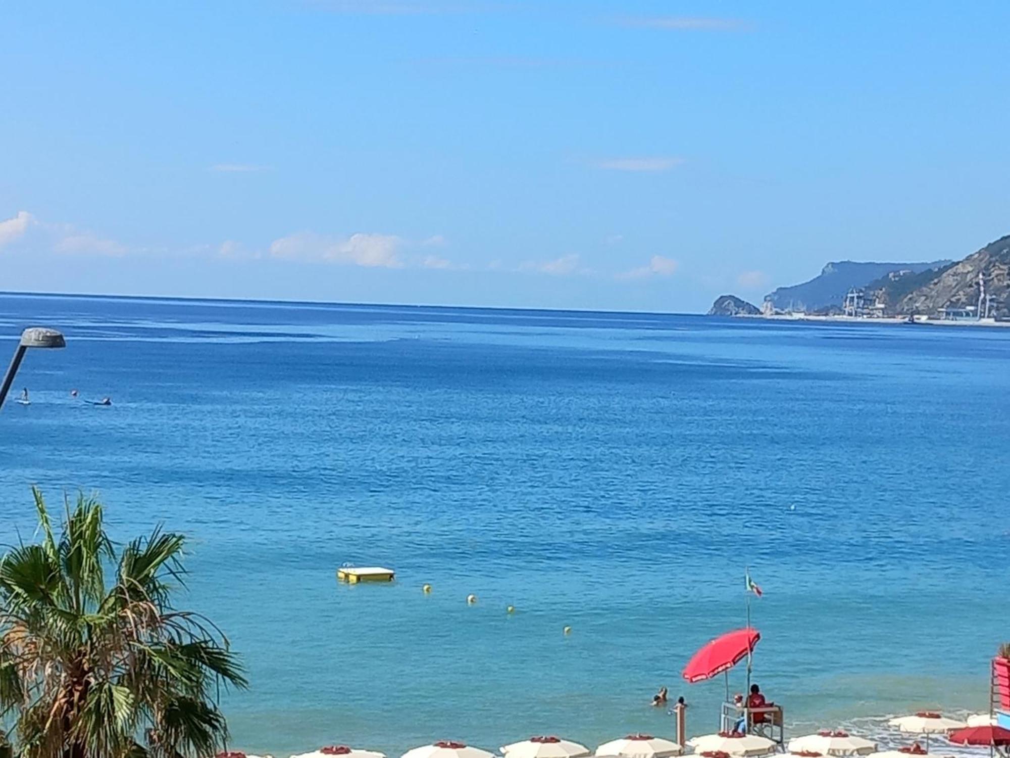 Tramonto Sul Mare - Sea Suite Savona Buitenkant foto