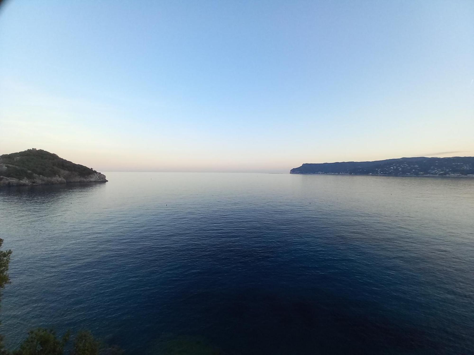Tramonto Sul Mare - Sea Suite Savona Buitenkant foto
