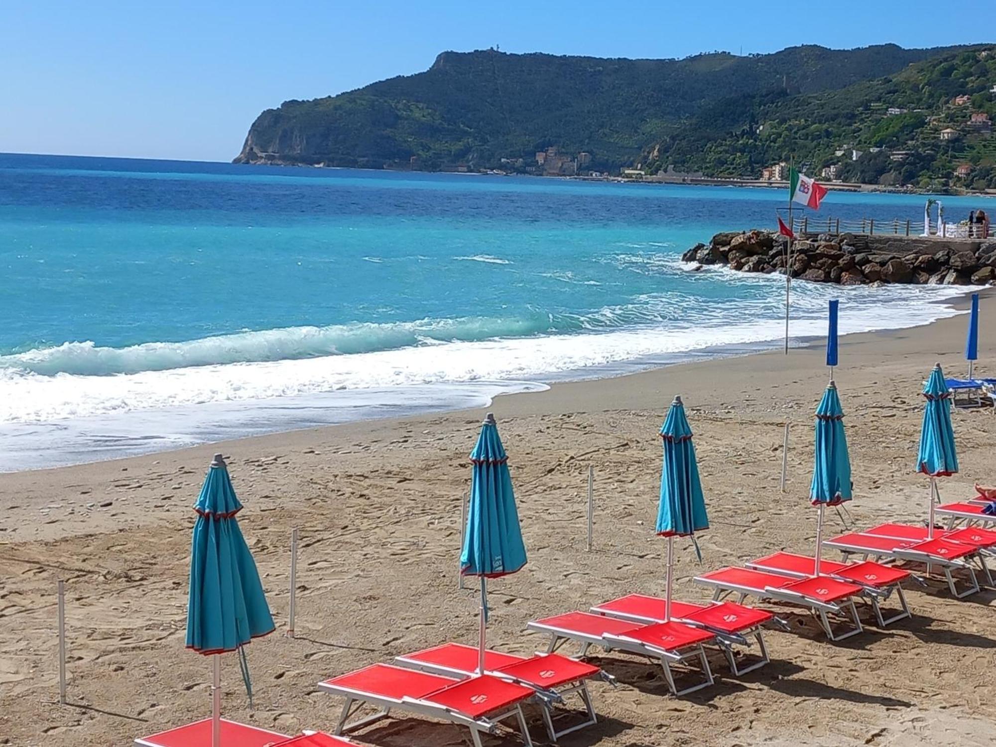 Tramonto Sul Mare - Sea Suite Savona Buitenkant foto